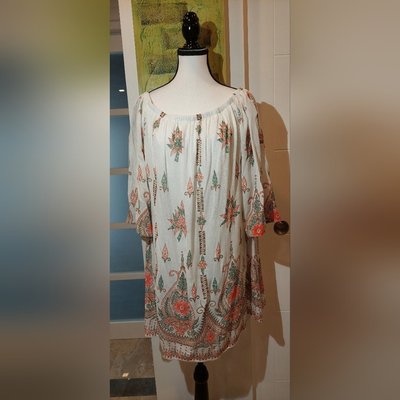 No size Dresses & Skirts - Bohemian Floral Tunic Dress